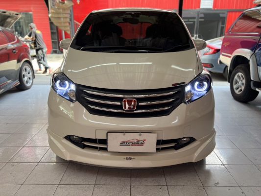 BT PREMIUM ไฟหน้าโปรเจคเตอร์ HONDA FREED.jpg