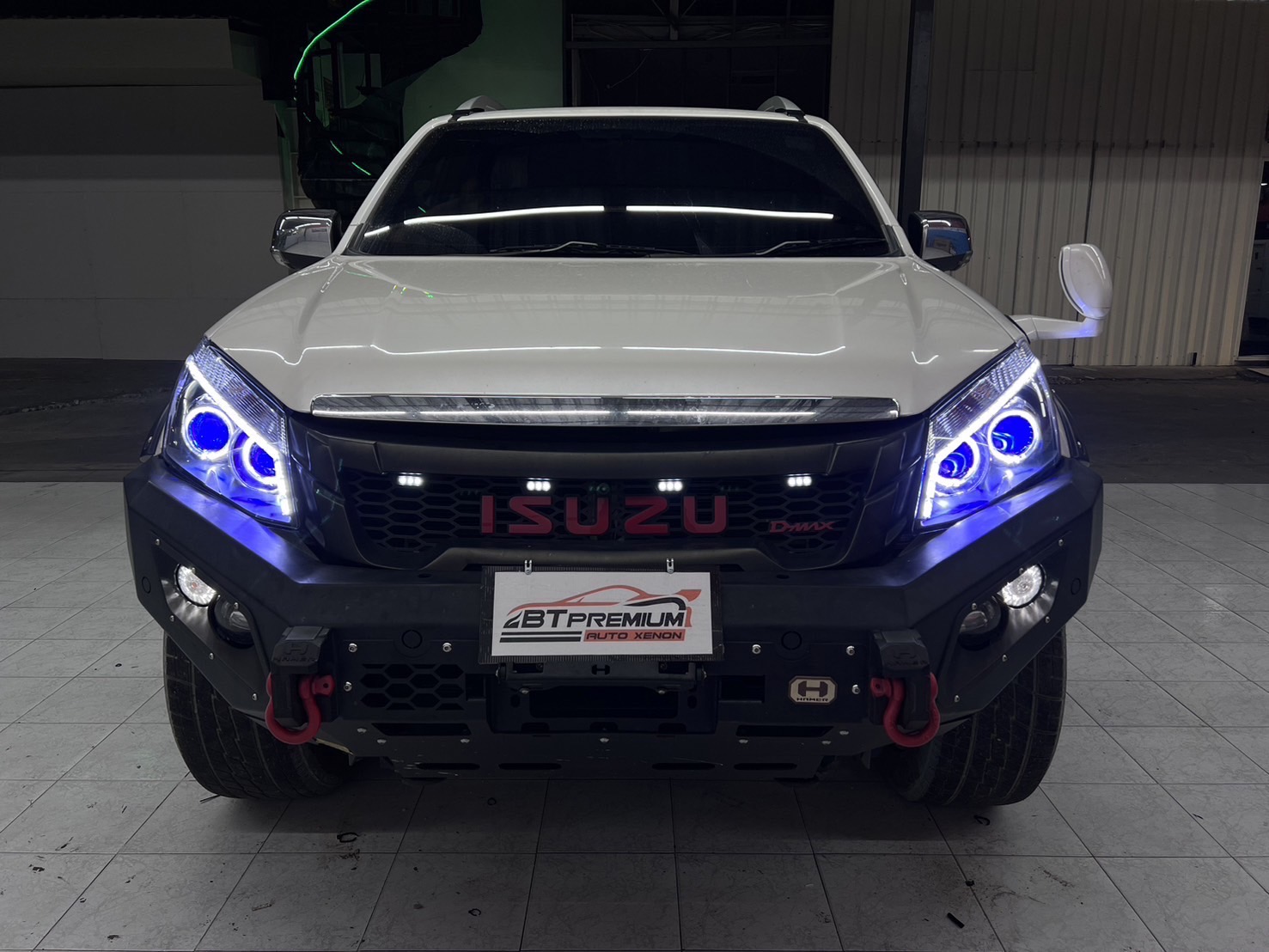 BT PREMIUM ไฟหน้าโปรเจคเตอร์ จำหน่ายติดตั้ง xenon 01.jpg