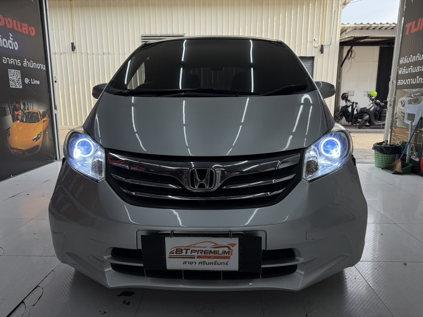 ไฟหน้า LED