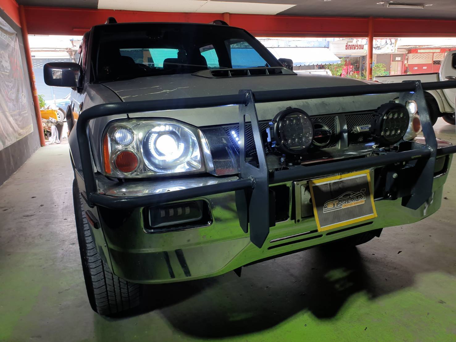 เปลี่ยนไฟหน้ารถยนต์ ใกล้ฉัน