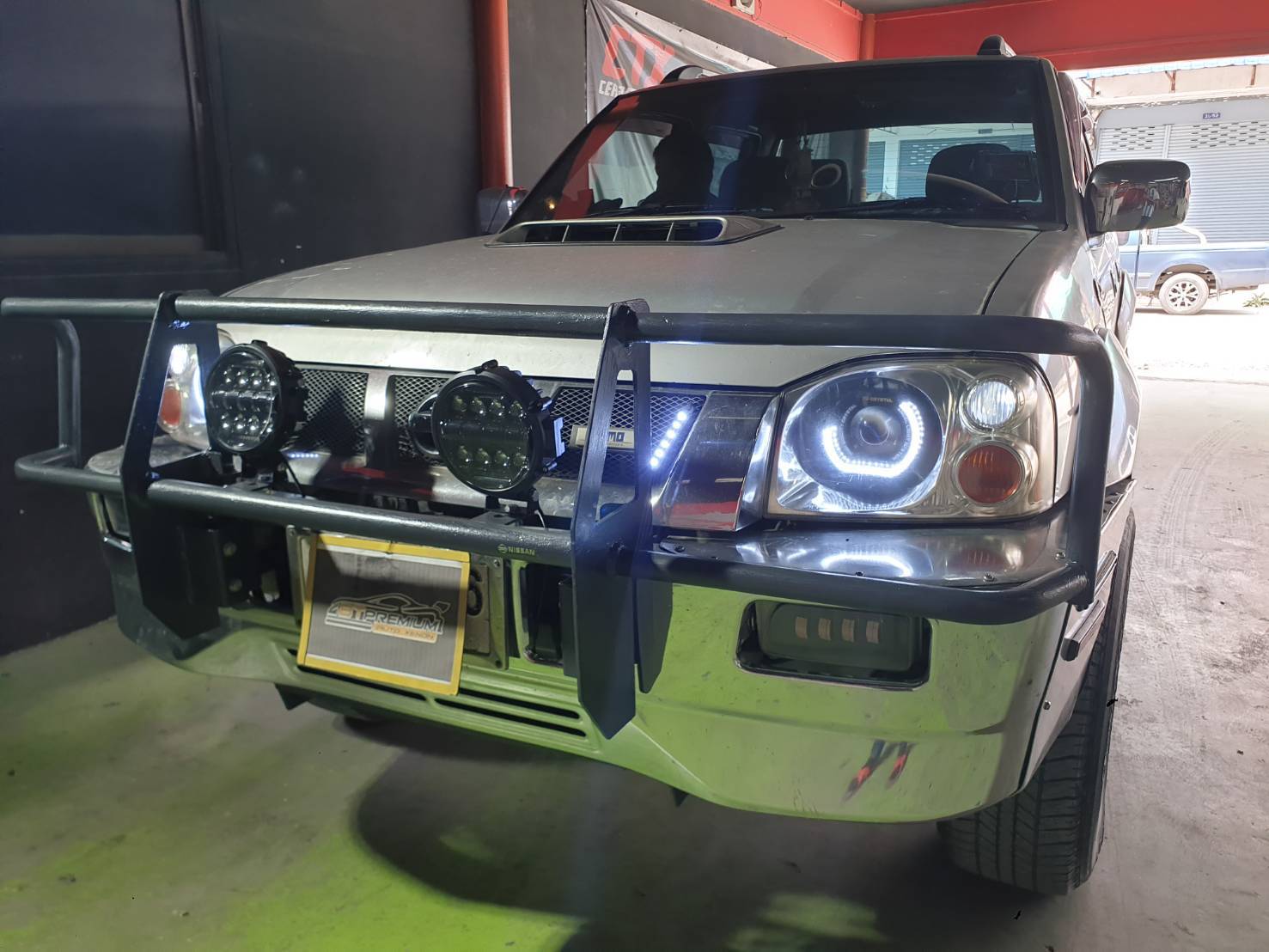 เปลี่ยนไฟหน้ารถยนต์ ใกล้ฉัน