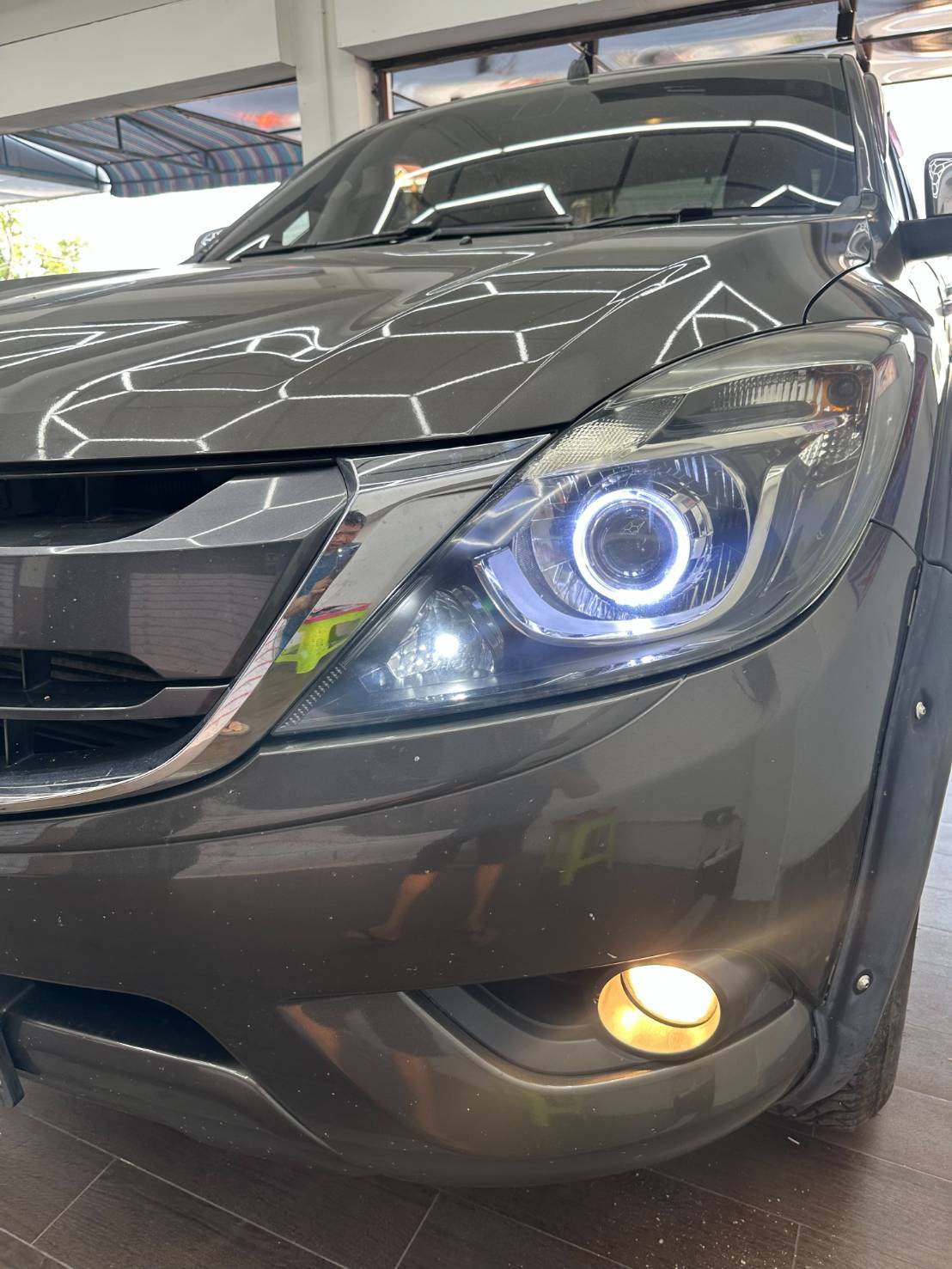 ไฟโปรเจคเตอร์รถยนต์ LED