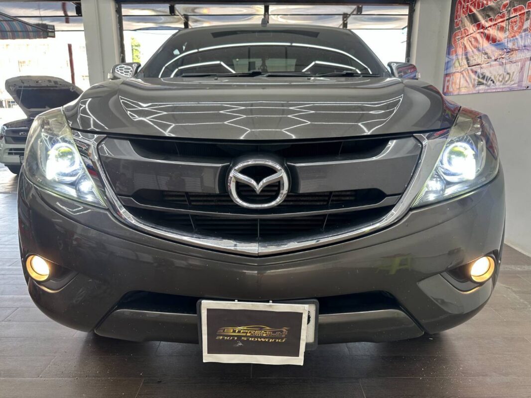 ไฟโปรเจคเตอร์รถยนต์ LED