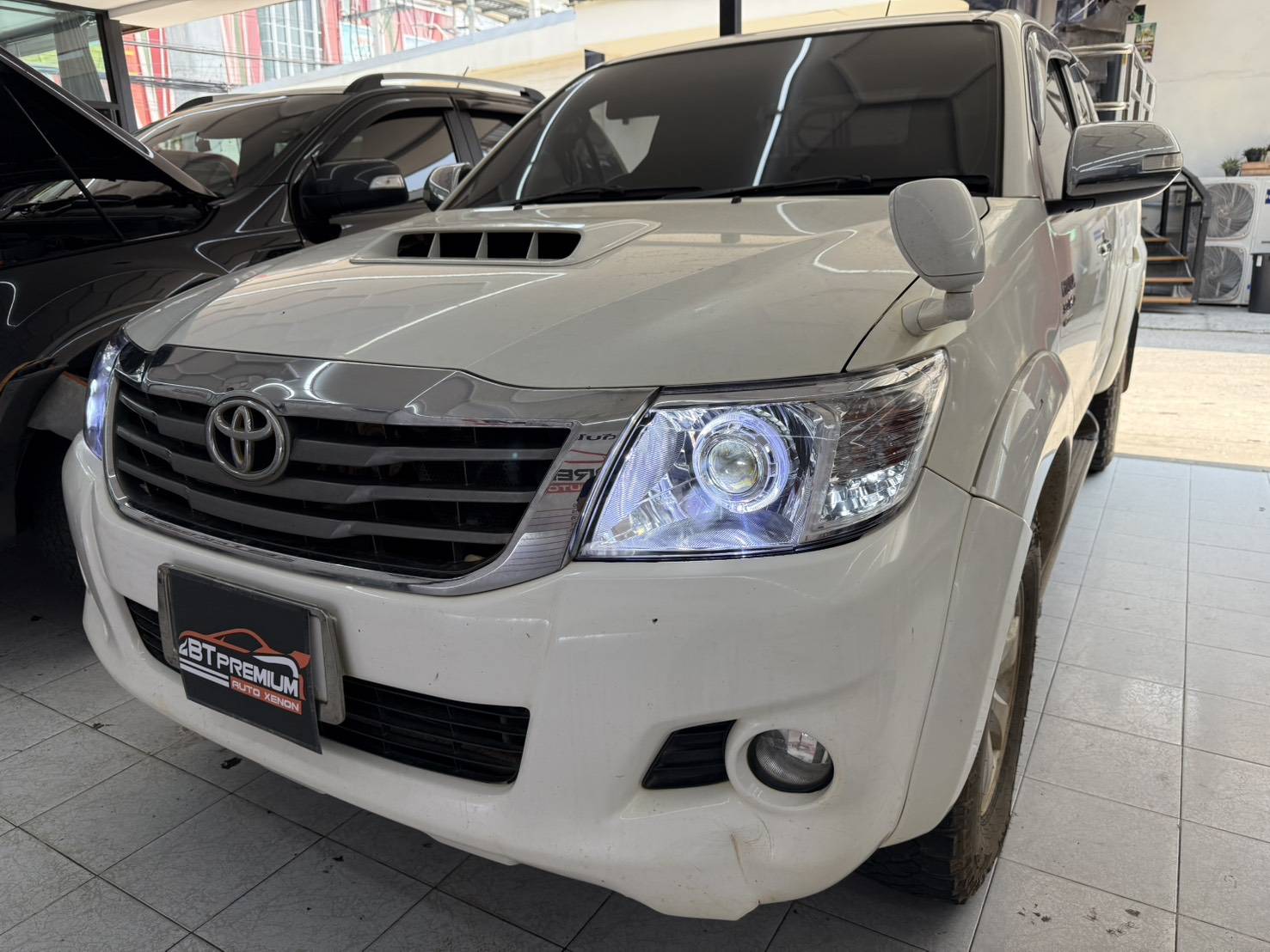 หลอดไฟ รถ คุณภาพสูง