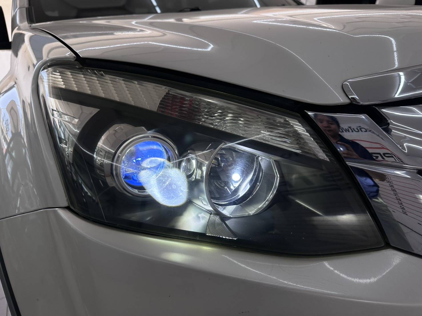 เปลี่ยนไฟหน้ารถใกล้ฉัน