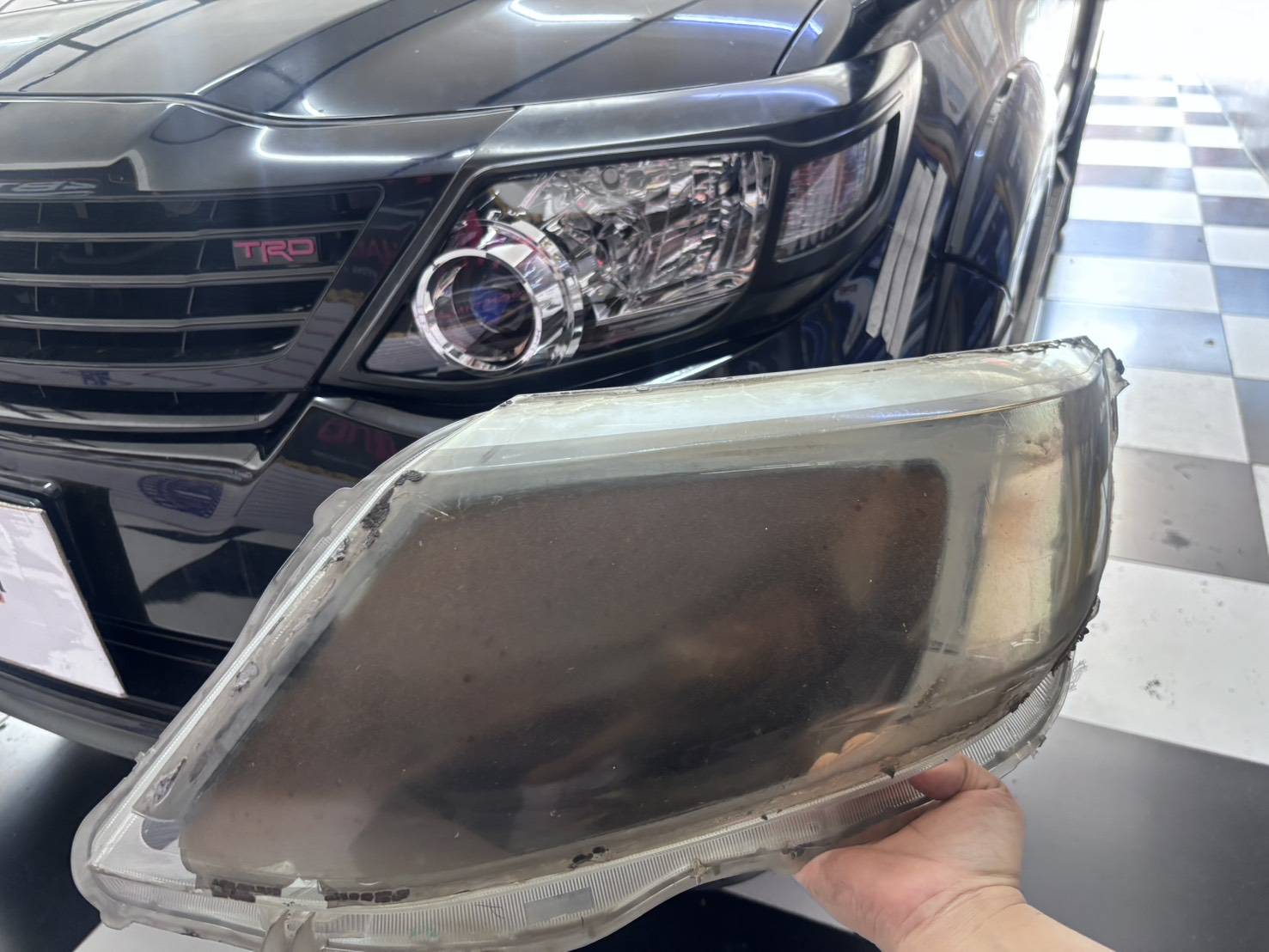 หลอดไฟหน้ารถยนต์