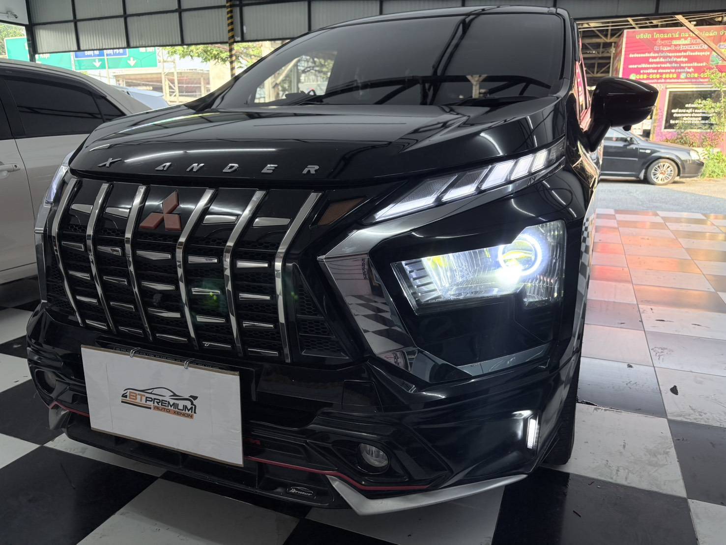 บริการเปลี่ยนไฟหน้ารถ