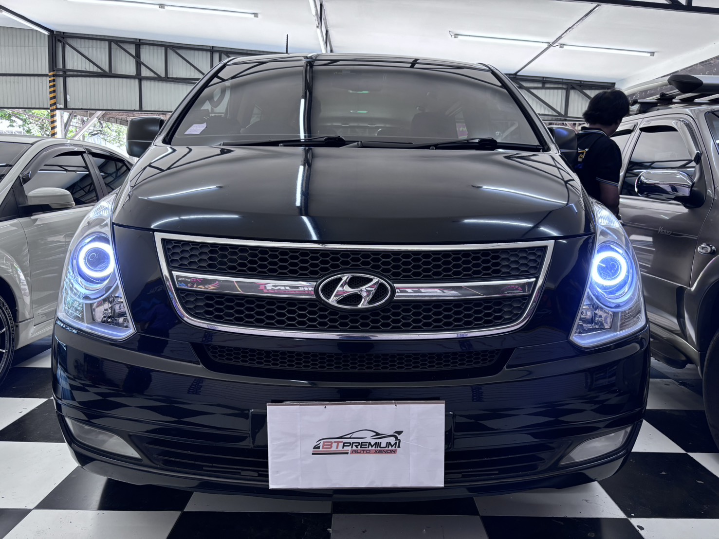 เลือกไฟ หน้า รถ led